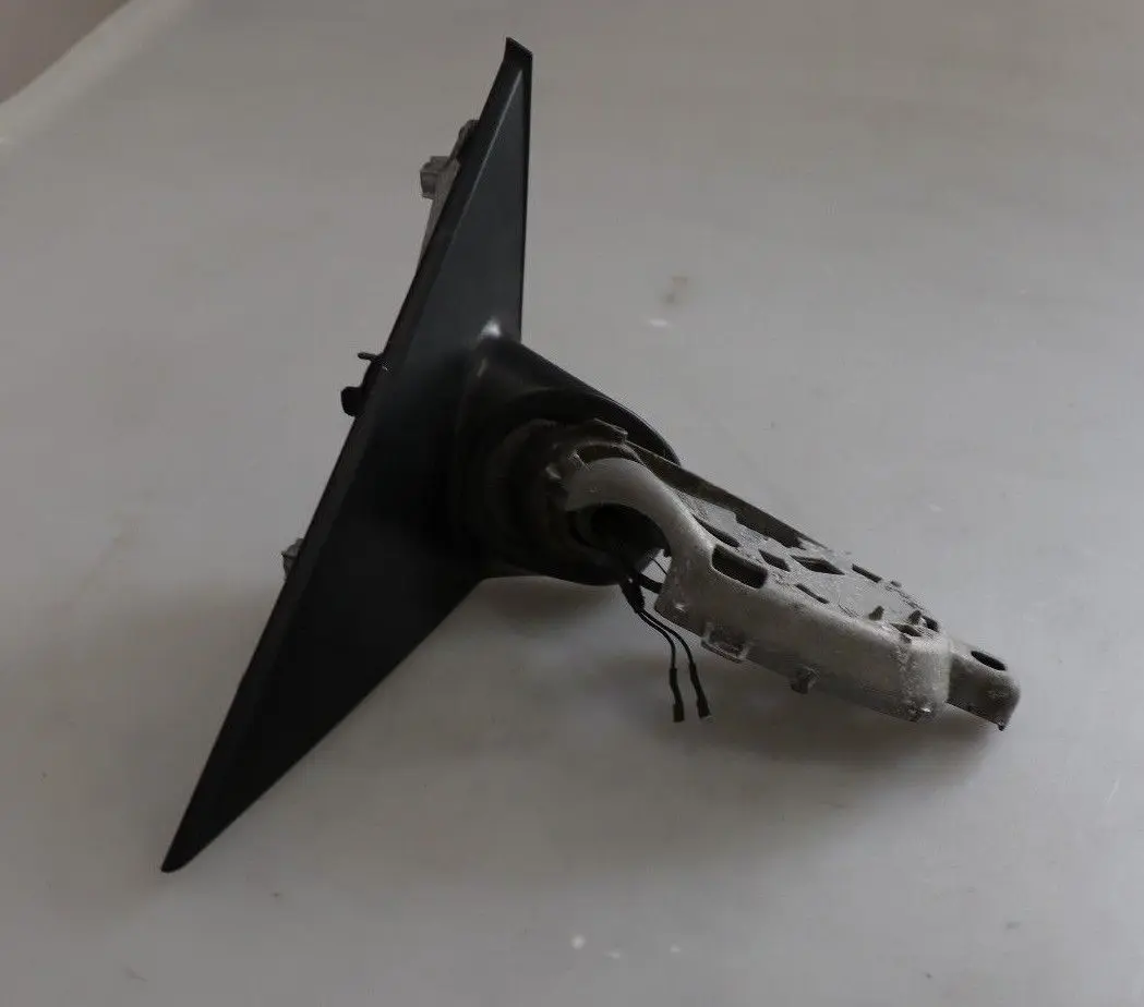 Heated Wing Mirror Base Support Right Driver Side 5 Pins O/S to BMW 1 Series E87 with Part number 7189852 BMW 1 Series E87 Heated Wing Mirror Base Support Right Driver Side 5 Pins O/S - SKU rhd-7189852-4 - Part number 7189852