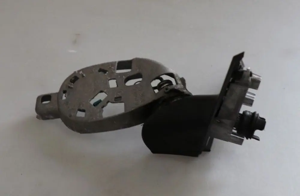 BMW 1 Series E87 Heated Wing Mirror Base Support Right Driver Side 5 Pins O/S - SKU rhd-7189852-4 - Part number 7189852
