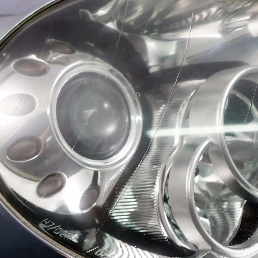 Driver Side Xenon Headlight Front Lamp Right O/S to Mini Cooper R50 R52 R53 with Part number 6961354 Mini Cooper R50 R52 R53 Driver Side Xenon Headlight Front Lamp Right O/S - SKU rhd-7198738-1 - Part number 6961354