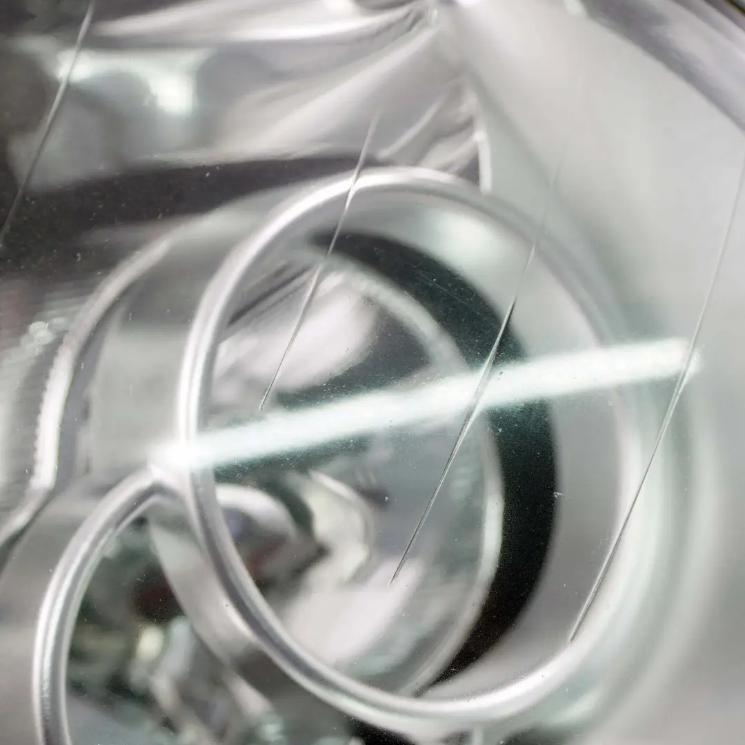 Driver Side Xenon Headlight Lamp Right O/S to Mini Cooper R50 R52 R53 with Part number 6961354 Mini Cooper R50 R52 R53 Driver Side Xenon Headlight Lamp Right O/S - SKU rhd-7198738 - Part number 6961354