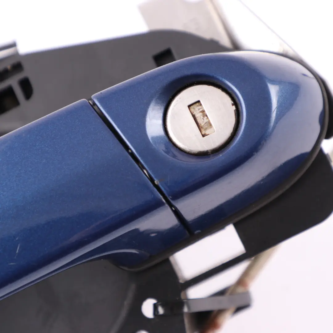 Front Grab Outside Door Handle Right O/S Le Mans Blau Blue Metallic to BMW 3 E90 with Part number 7199838 BMW 3 E90 Front Grab Outside Door Handle Right O/S Le Mans Blau Blue Metallic - SKU rhd-7199838-LMB - Part number 7199838