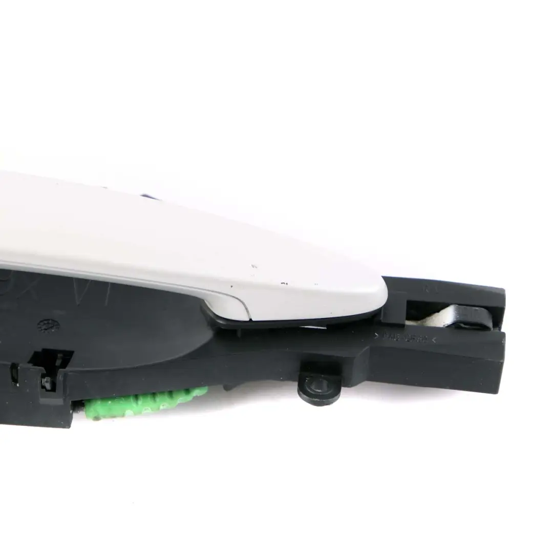 Front Grab Outside Door Handle Right O/S Mineralweiss White A96 to BMW 3 E90 E92 with Part number 7199838 BMW 3 E90 E92 Front Grab Outside Door Handle Right O/S Mineralweiss White A96 - SKU rhd-7199838-MW - Part number 7199838