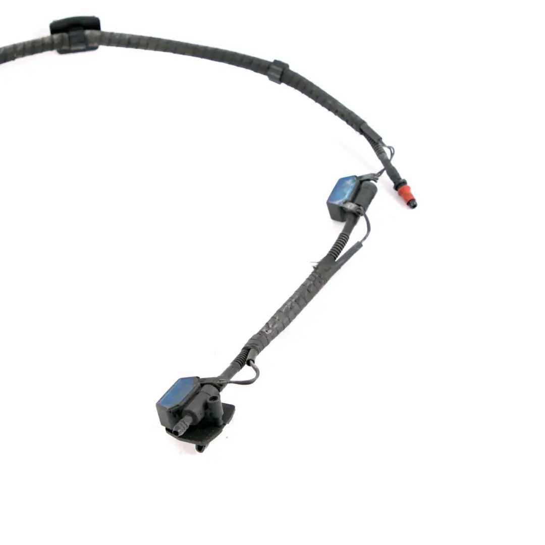 Nozzle Chain Windscreen Washer System to BMW 5 Series F10 F11 LCI with Part number 7205118 BMW 5 Series F10 F11 LCI Nozzle Chain Windscreen Washer System - SKU rhd-7205118 - Part number 7205118