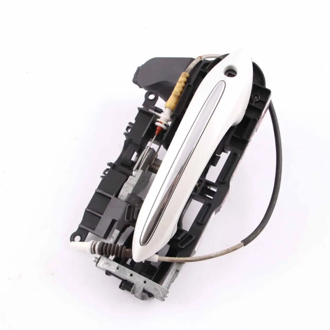 Door Handle Outside Front Right O/S Mineralweiss Mineral White A96 to BMW F10 F01 with Part number 7231930 BMW F10 F01 Door Handle Outside Front Right O/S Mineralweiss Mineral White A96 - SKU rhd-7231930-MW - Part number 7231930