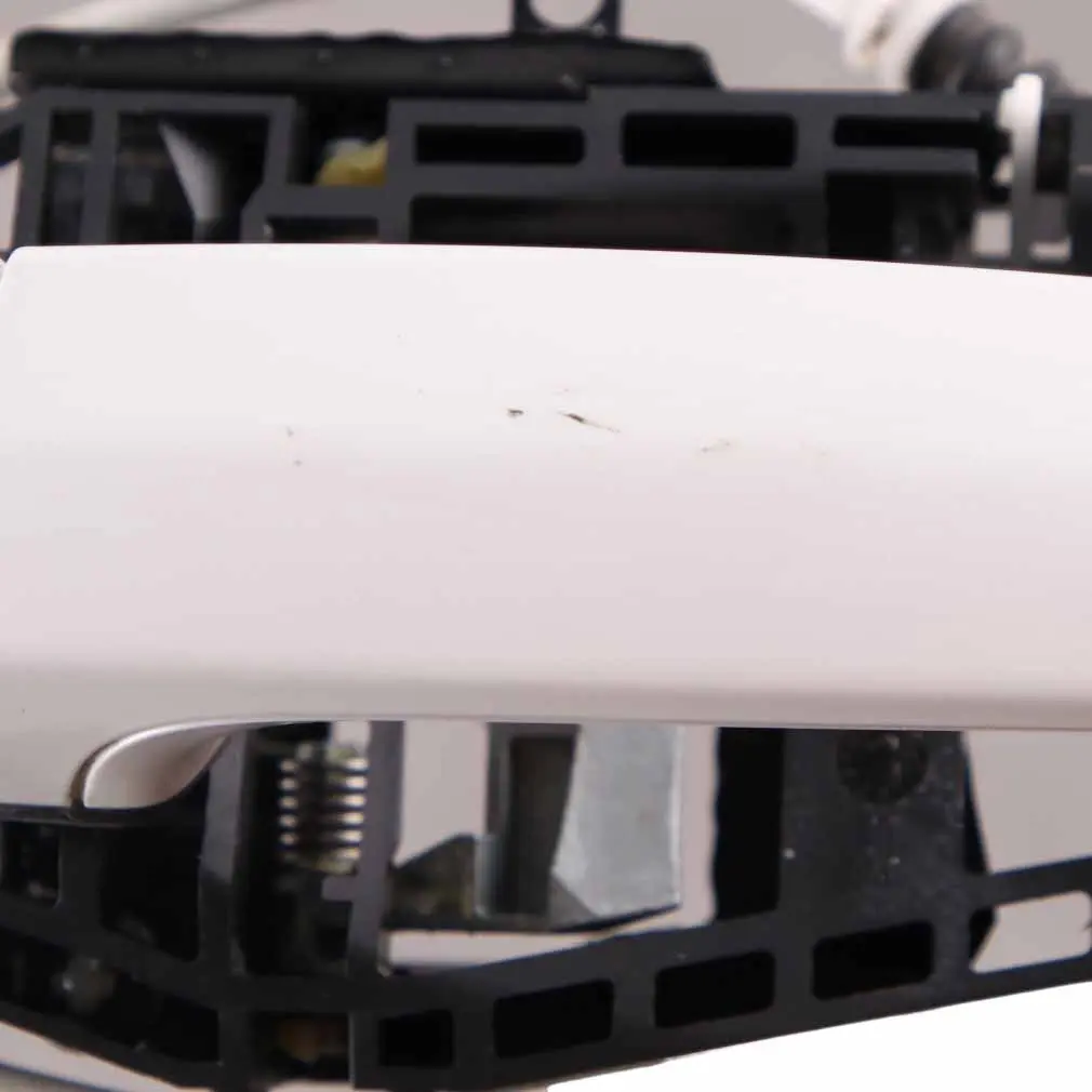 Grab Handle Door Front Left N/S Outside Mineralweiss Mineral White A96 to BMW F20 with Part number 7242575 BMW F20 Grab Handle Door Front Left N/S Outside Mineralweiss Mineral White A96 - SKU rhd-7242575-MW1 - Part number 7242575