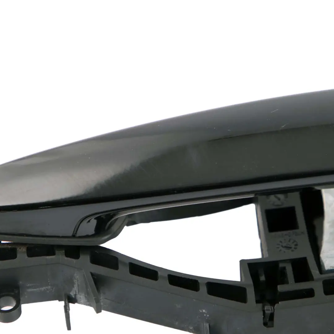 Complete Front Left Grab Handle N/S Schwarz 2 Black 668 to BMW 1 Series F20 LCI 1 with Part number 7242575 BMW 1 Series F20 LCI 1 Complete Front Left Grab Handle N/S Schwarz 2 Black 668 - SKU rhd-7242575-SCH1 - Part number 7242575