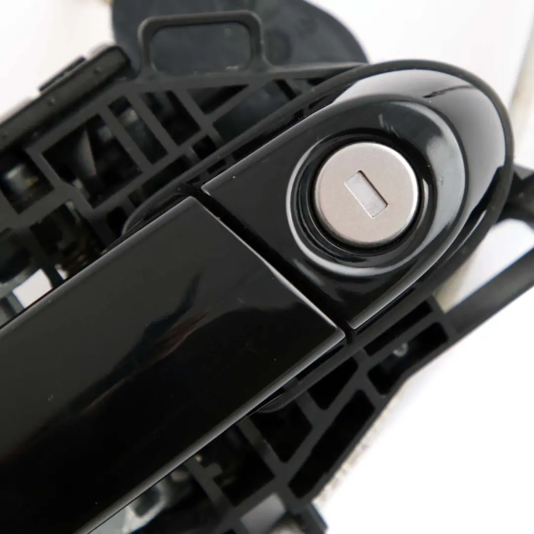 Complete Front Right Grab Handle O/S Schwarz 2 Black 668 to BMW 1 Series F20 2 with Part number 7242575 BMW 1 Series F20 2 Complete Front Right Grab Handle O/S Schwarz 2 Black 668 - SKU rhd-7242575-SCH2 - Part number 7242575