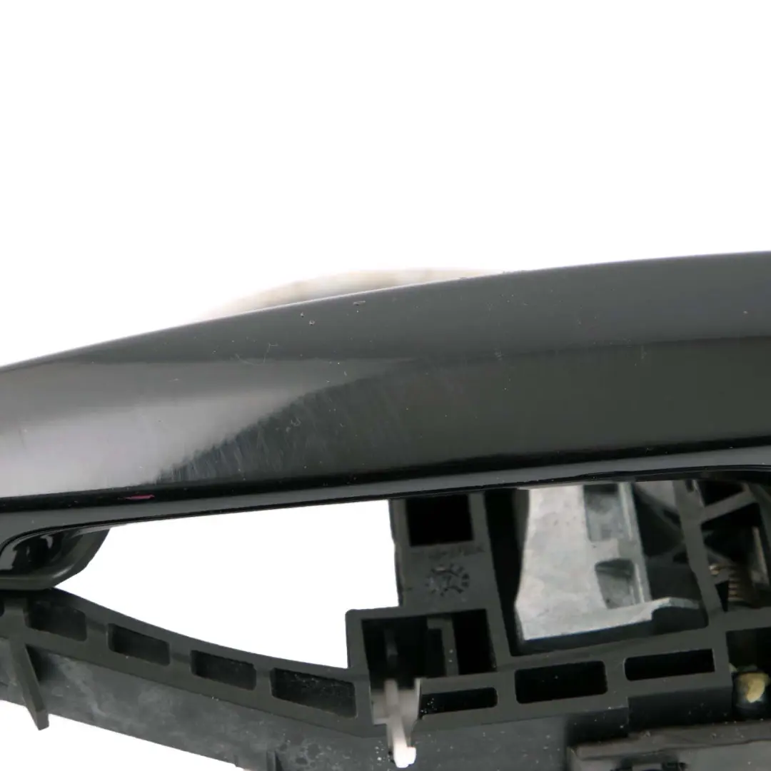 Complete Front Left Grab Handle N/S Schwarz 2 Black 668 to BMW 1 Series F20 LCI 3 with Part number 7242575 BMW 1 Series F20 LCI 3 Complete Front Left Grab Handle N/S Schwarz 2 Black 668 - SKU rhd-7242575-SCH3 - Part number 7242575