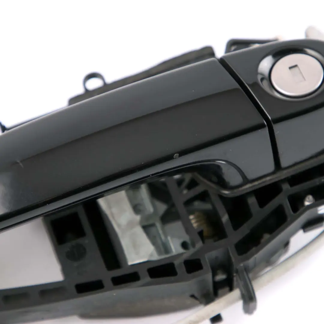 Complete Front Right Grab Handle O/S Schwarz 2 Black 668 to BMW 1 Series F20 with Part number 7242575 BMW 1 Series F20 Complete Front Right Grab Handle O/S Schwarz 2 Black 668 - SKU rhd-7242575-SCH - Part number 7242575