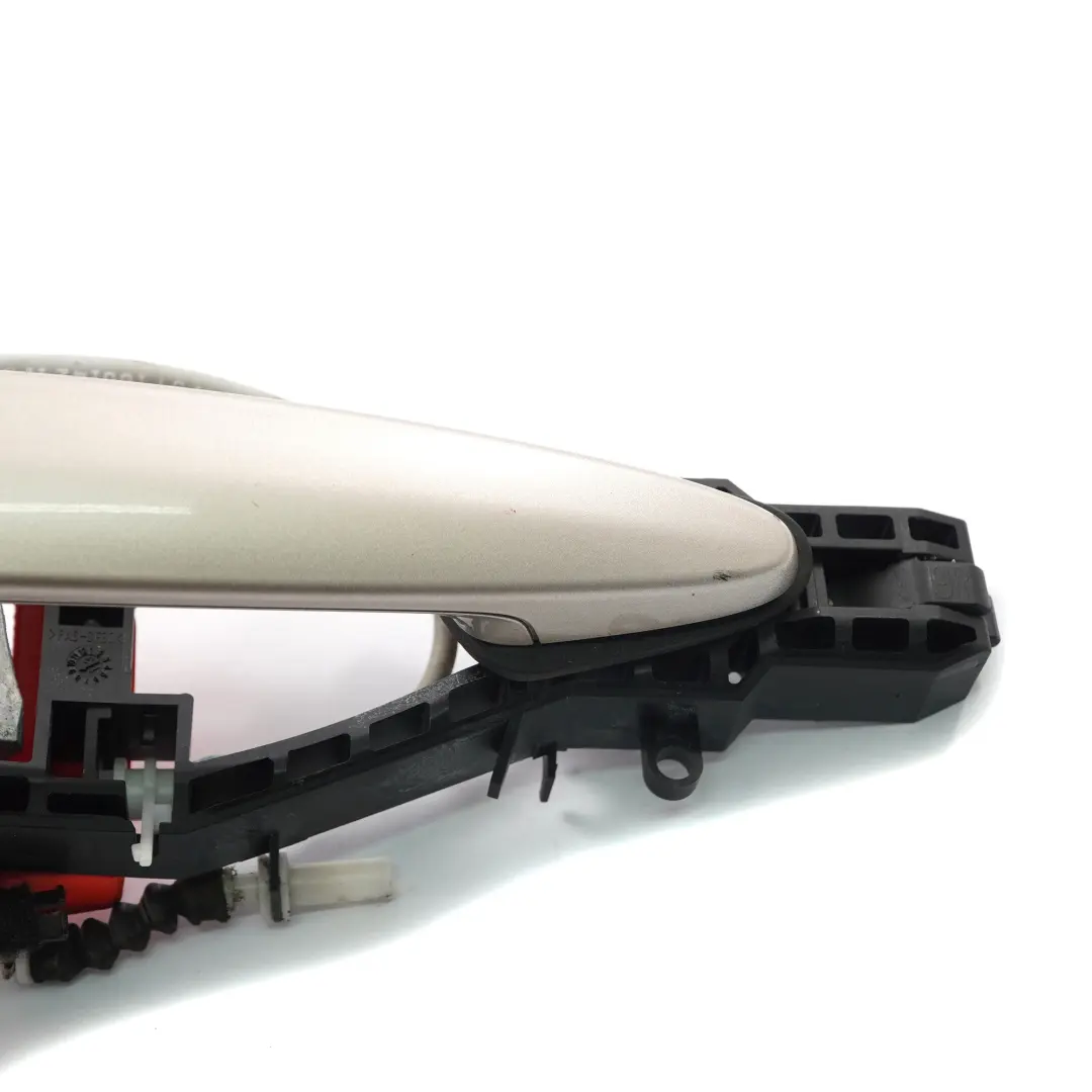 Door Handle BMW F30 F31 Front Right O/S Outside Grab Orion Silver Metallic - A92 to with Part number 7259828 Door Handle BMW F30 F31 Front Right O/S Outside Grab Orion Silver Metallic - A92 - SKU rhd-7259828-ORION1 - Part number 7259828