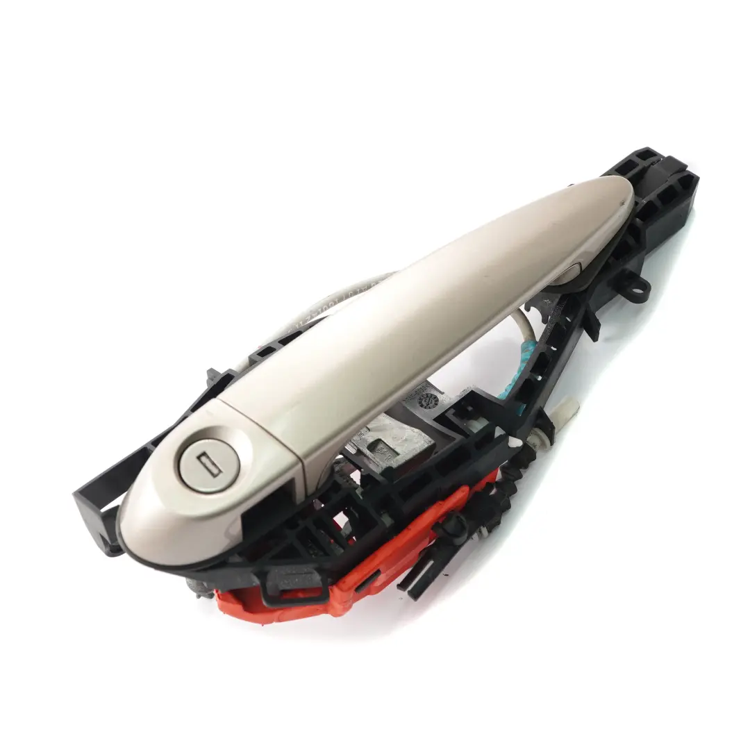 Door Handle BMW F30 F31 Front Right O/S Outside Grab Orion Silver Metallic - A92 to with Part number 7259828 Door Handle BMW F30 F31 Front Right O/S Outside Grab Orion Silver Metallic - A92 - SKU rhd-7259828-ORION1 - Part number 7259828