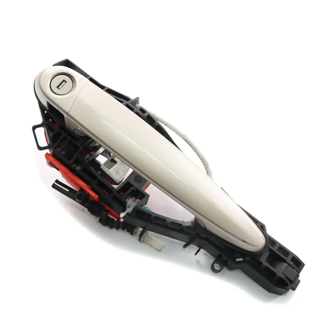 Door Handle BMW F30 F31 Front Right O/S Outside Grab Orion Silver Metallic - A92 to with Part number 7259828 Door Handle BMW F30 F31 Front Right O/S Outside Grab Orion Silver Metallic - A92 - SKU rhd-7259828-ORION1 - Part number 7259828