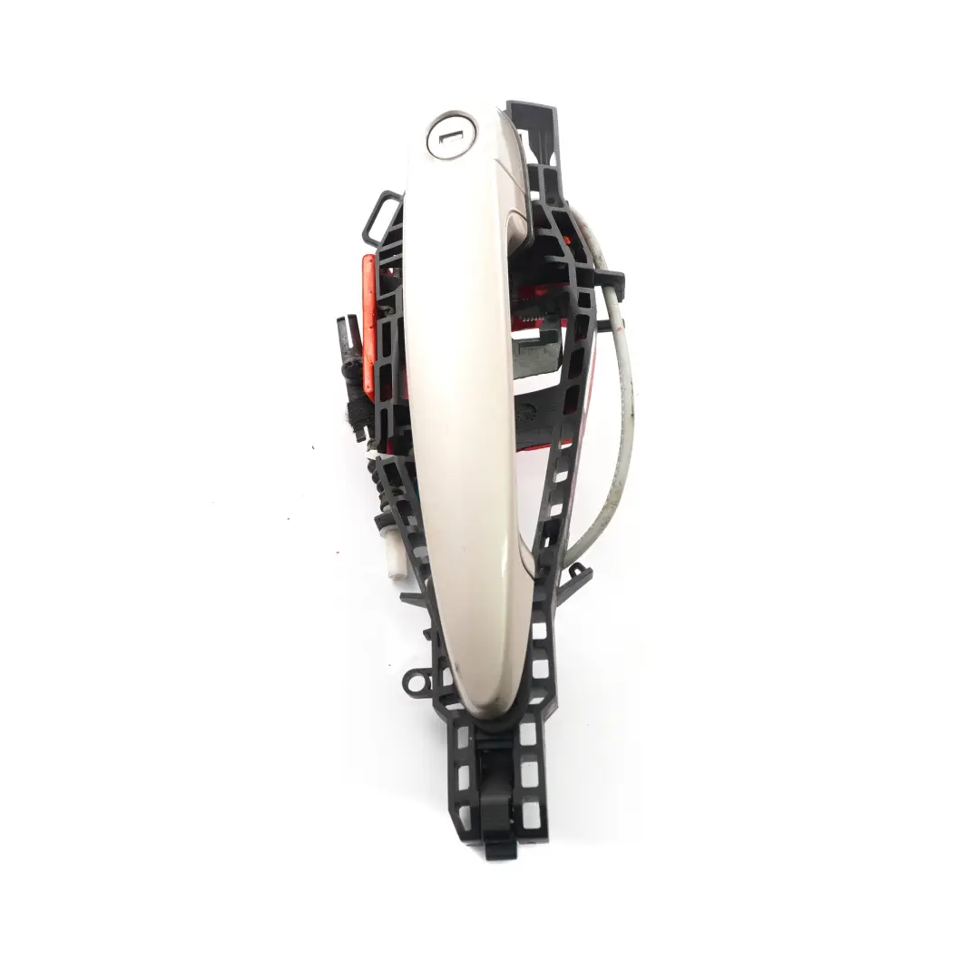 Door Handle BMW F30 F31 Front Right O/S Outside Grab Orion Silver Metallic - A92 to with Part number 7259828 Door Handle BMW F30 F31 Front Right O/S Outside Grab Orion Silver Metallic - A92 - SKU rhd-7259828-ORION1 - Part number 7259828