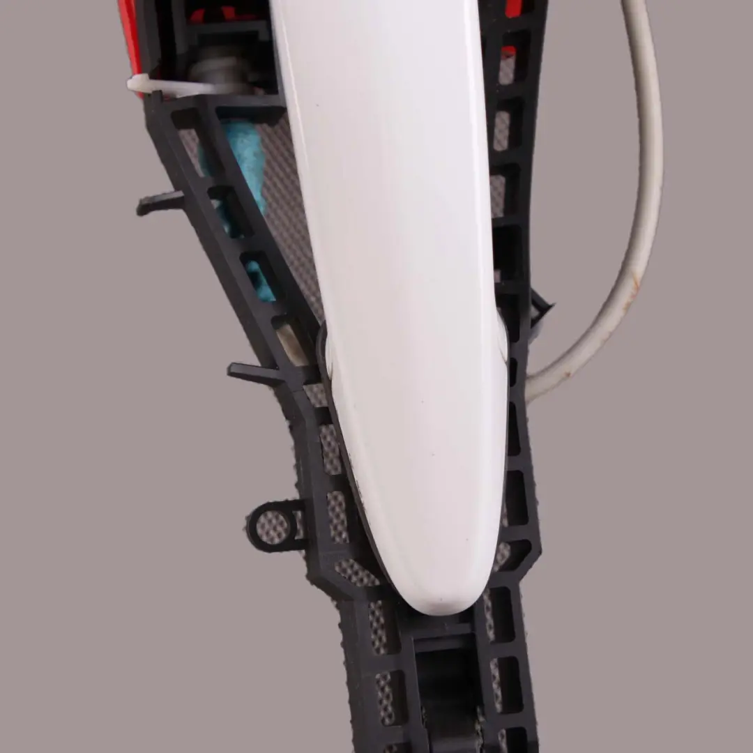 Door Handle BMW F30 F31 Front Right O/S Outside Grab Alpinweiss Alpine White 300 to with Part number 7259830 Door Handle BMW F30 F31 Front Right O/S Outside Grab Alpinweiss Alpine White 300 - SKU rhd-7259830-AW - Part number 7259830