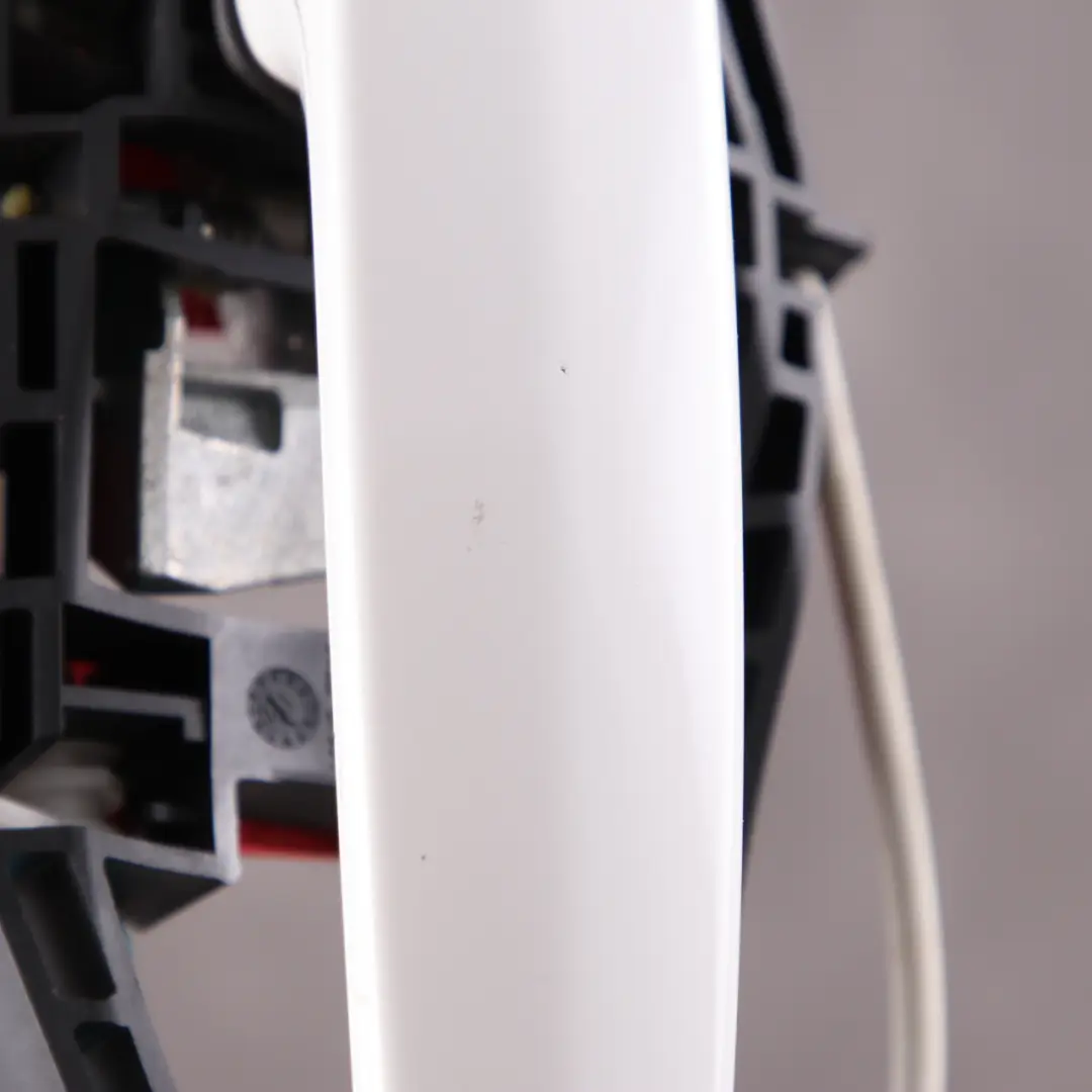 Door Handle BMW F30 F31 Front Right O/S Outside Grab Alpinweiss Alpine White 300 to with Part number 7259830 Door Handle BMW F30 F31 Front Right O/S Outside Grab Alpinweiss Alpine White 300 - SKU rhd-7259830-AW - Part number 7259830