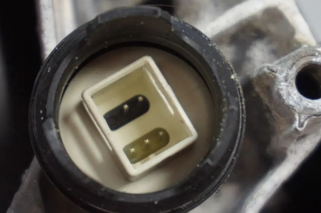 Heated Left Wing Mirror N/S Black Sapphire Metallic 475 to BMW 3 Series E90 E91 LCI with Part number 7268263 BMW 3 Series E90 E91 LCI Heated Left Wing Mirror N/S Black Sapphire Metallic 475 - SKU rhd-7268263-BS3 - Part number 7268263