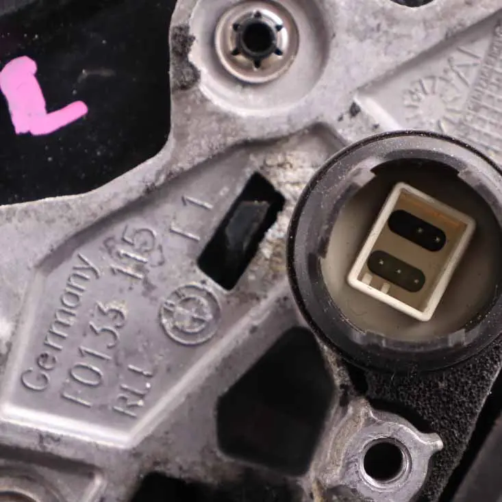 High Gloss Left Wing Mirror N/S Alpinweiss White to BMW 1 Series E81 E82 M Sport with Part number 7268315 BMW 1 Series E81 E82 M Sport High Gloss Left Wing Mirror N/S Alpinweiss White - SKU rhd-7268315-AW - Part number 7268315