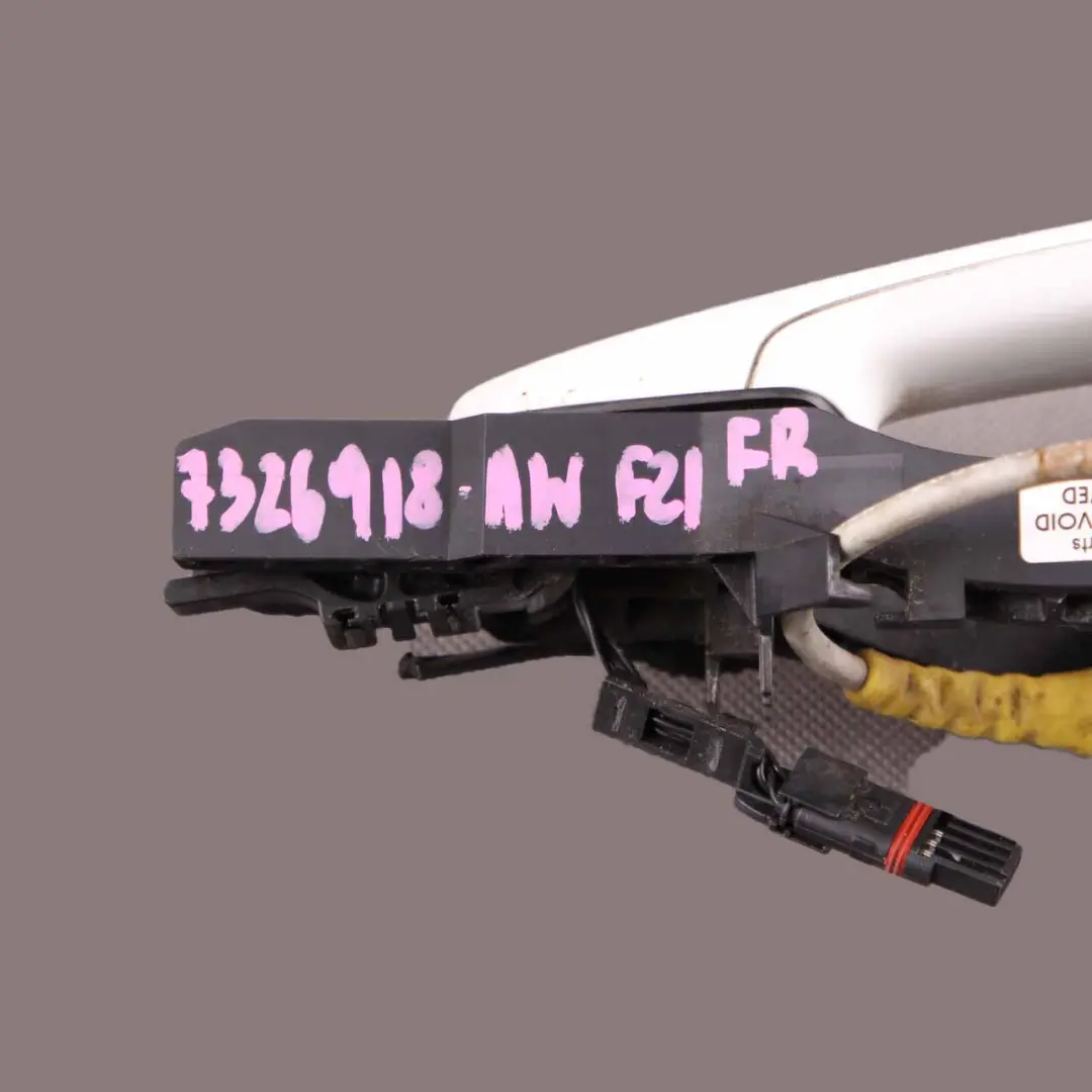 Grab Handle Door Right O/S Comfort Access Alpinweiss White 300 to BMW F21 F22 with Part number 7268446 BMW F21 F22 Grab Handle Door Right O/S Comfort Access Alpinweiss White 300 - SKU rhd-7268446-AW - Part number 7268446