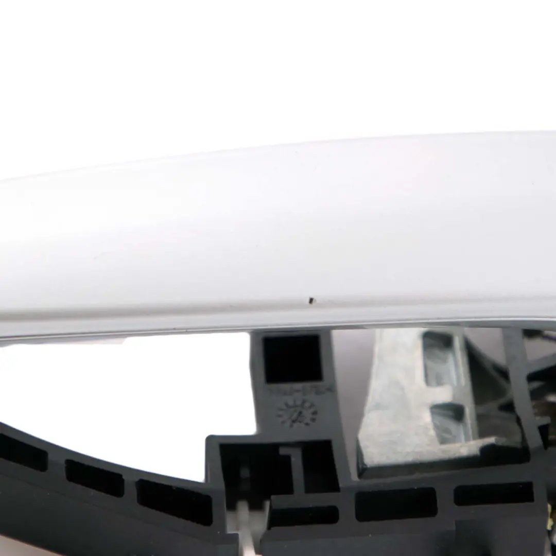 Grab Handle Door BMW F21 F22 Front Left N/S Glacier Silber Silver Metallic A83 to with Part number 7268446 Grab Handle Door BMW F21 F22 Front Left N/S Glacier Silber Silver Metallic A83 - SKU rhd-7268446-GSB1 - Part number 7268446