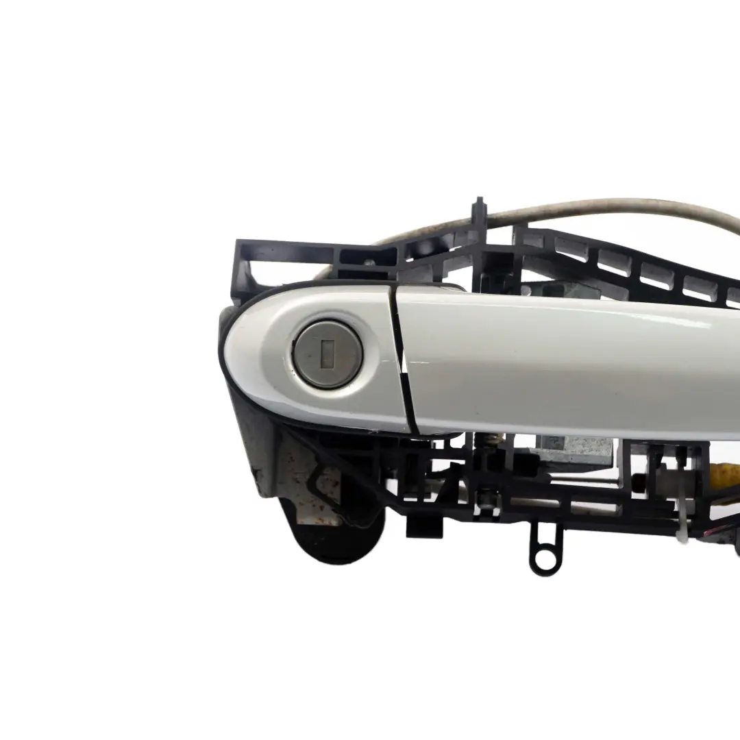 Grab Handle Door BMW F21 F22 Front Right O/S Mineralweiss Mineral White A96 to with Part number 7268446 Grab Handle Door BMW F21 F22 Front Right O/S Mineralweiss Mineral White A96 - SKU rhd-7268446-MW1 - Part number 7268446