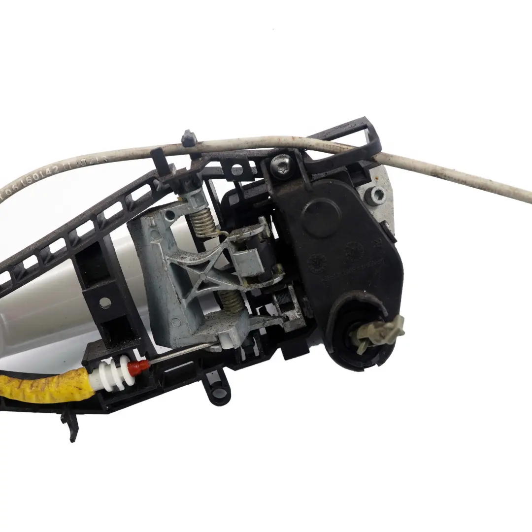 Grab Handle Door BMW F21 F22 Front Right O/S Mineralweiss Mineral White A96 to with Part number 7268446 Grab Handle Door BMW F21 F22 Front Right O/S Mineralweiss Mineral White A96 - SKU rhd-7268446-MW1 - Part number 7268446