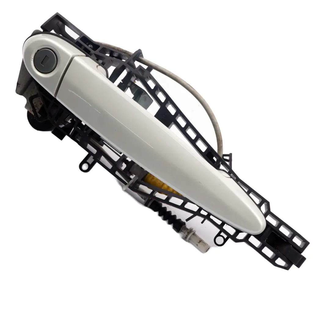 Grab Handle Door BMW F21 F22 Front Right O/S Mineralweiss Mineral White A96 to with Part number 7268446 Grab Handle Door BMW F21 F22 Front Right O/S Mineralweiss Mineral White A96 - SKU rhd-7268446-MW1 - Part number 7268446