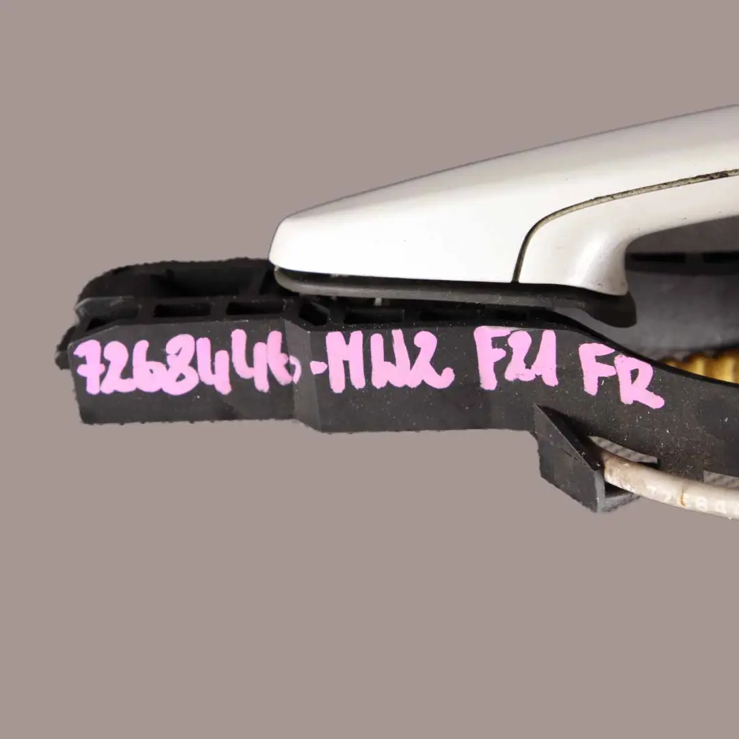Grab Handle Door BMW F21 F22 Front Right O/S Mineralweiss Mineral White A96 to with Part number 7268446 Grab Handle Door BMW F21 F22 Front Right O/S Mineralweiss Mineral White A96 - SKU rhd-7268446-MW3 - Part number 7268446