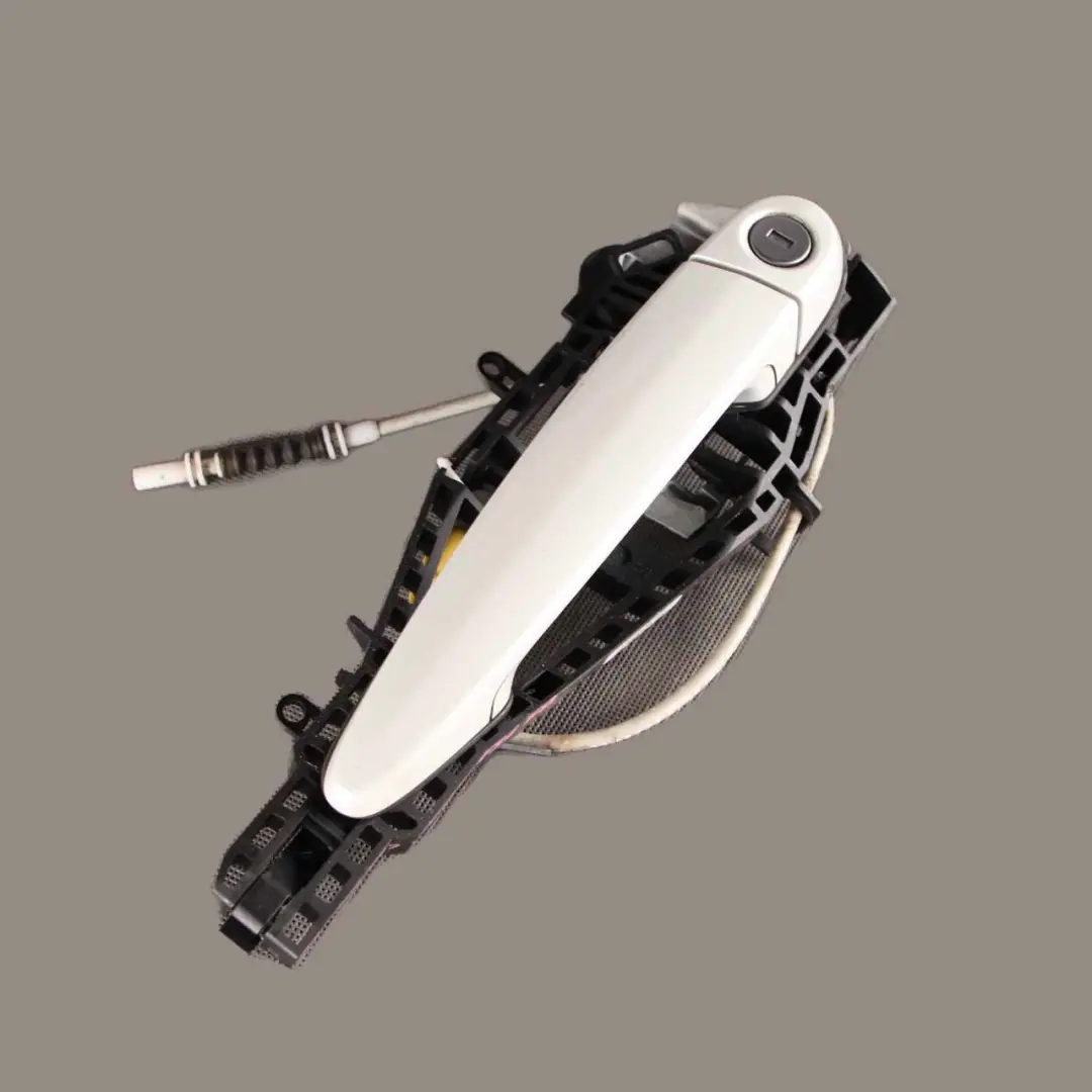  Grab Handle Door BMW F21 F22 Front Right O/S Mineralweiss Mineral White A96 - SKU rhd-7268446-MW3 - Part number 7268446