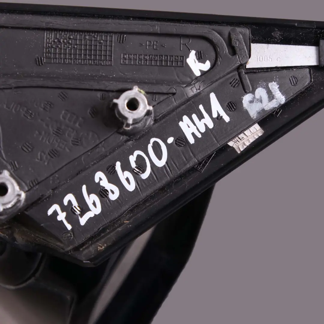 Right Wing Mirror High Gloss Alpinweiss Alpine White to BMW 1 2 Series F21 F22 1 with Part number 7268600 BMW 1 2 Series F21 F22 1 Right Wing Mirror High Gloss Alpinweiss Alpine White - SKU rhd-7268600-AW1 - Part number 7268600