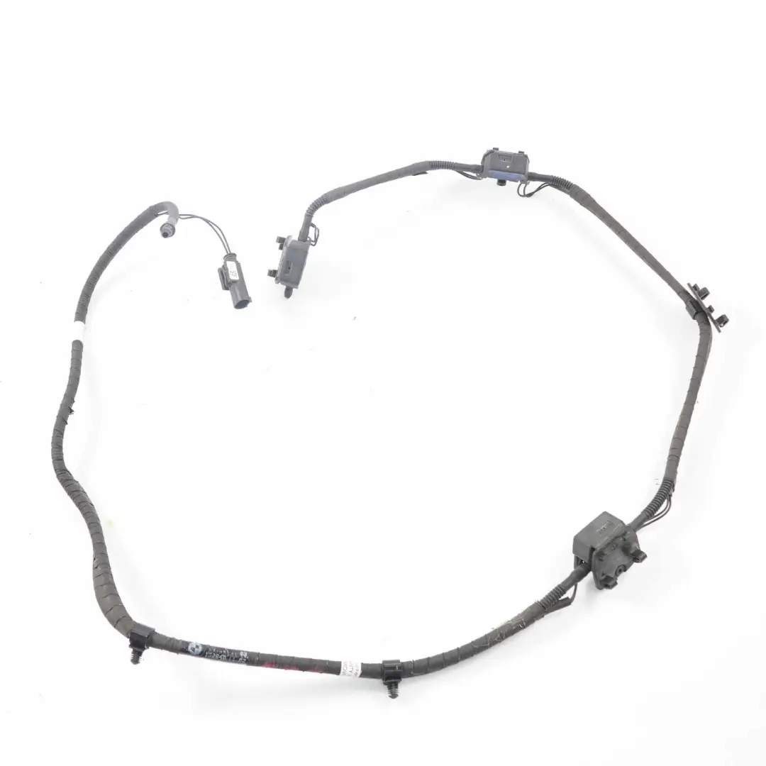 Windscreen Washer System BMW X5 E70 Nozzle Chain to with Part number 7275172 Windscreen Washer System BMW X5 E70 Nozzle Chain - SKU rhd-7275172 - Part number 7275172