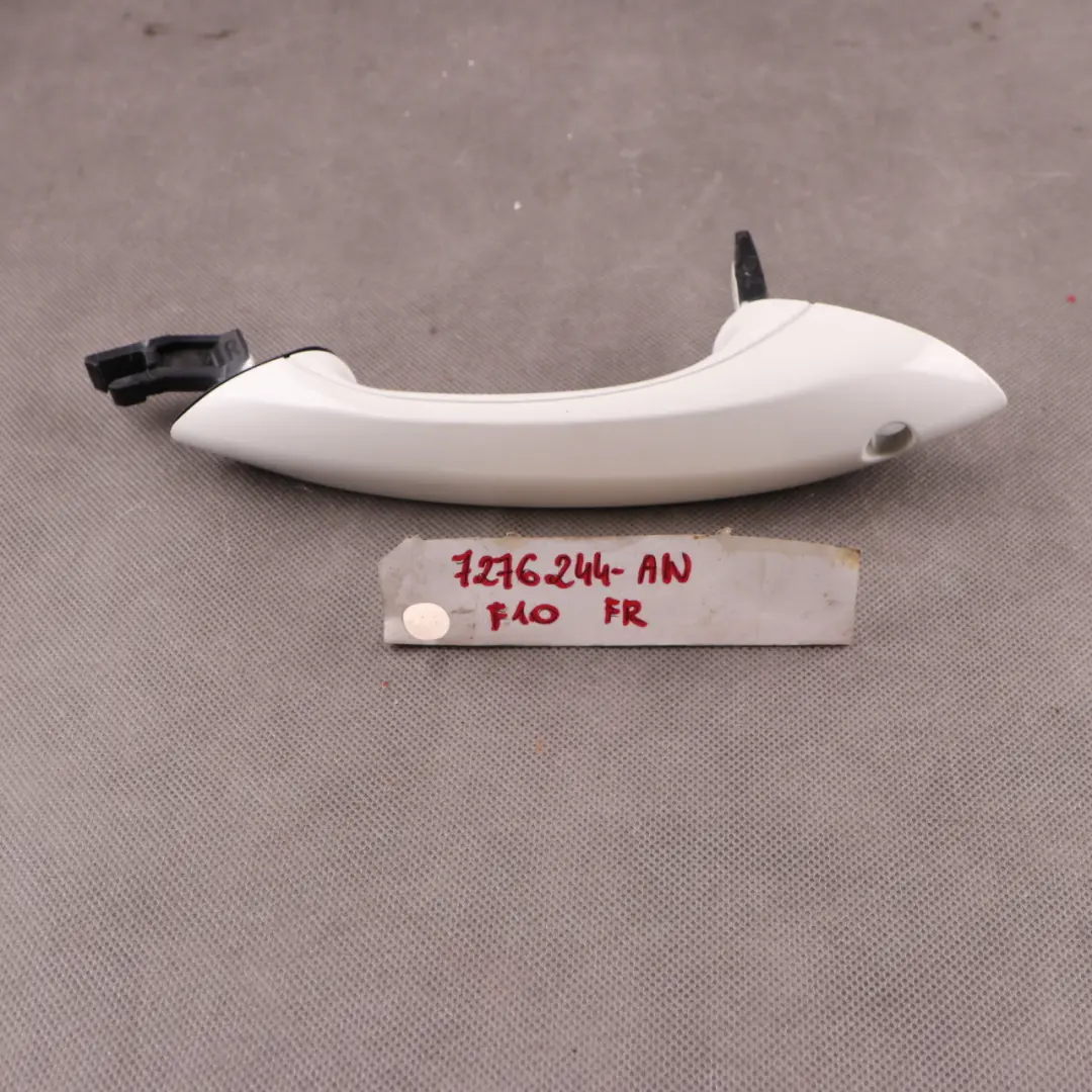 Front Right O/S Exterior Grab Handle Alpinweiss Alpine White 300 to BMW F10 F11 with Part number 7276244 BMW F10 F11 Front Right O/S Exterior Grab Handle Alpinweiss Alpine White 300 - SKU rhd-7276244-AW - Part number 7276244