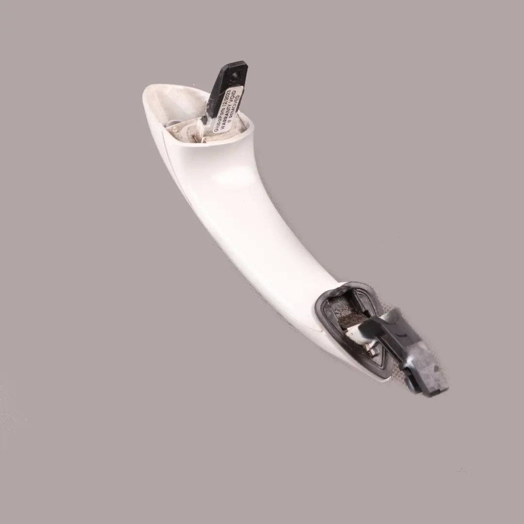 Front Right O/S Exterior Grab Handle Alpinweiss Alpine White 300 to BMW F10 F11 with Part number 7276244 BMW F10 F11 Front Right O/S Exterior Grab Handle Alpinweiss Alpine White 300 - SKU rhd-7276244-AW - Part number 7276244