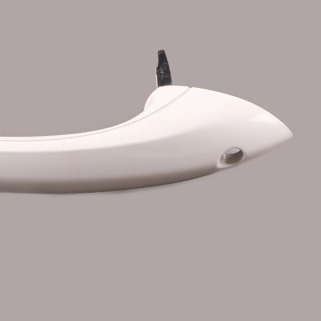 Front Right O/S Exterior Grab Handle Alpinweiss Alpine White 300 to BMW F10 F11 with Part number 7276244 BMW F10 F11 Front Right O/S Exterior Grab Handle Alpinweiss Alpine White 300 - SKU rhd-7276244-AW - Part number 7276244