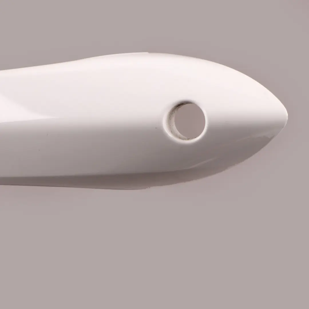 Front Right O/S Exterior Grab Handle Alpinweiss Alpine White 300 to BMW F10 F11 with Part number 7276244 BMW F10 F11 Front Right O/S Exterior Grab Handle Alpinweiss Alpine White 300 - SKU rhd-7276244-AW - Part number 7276244