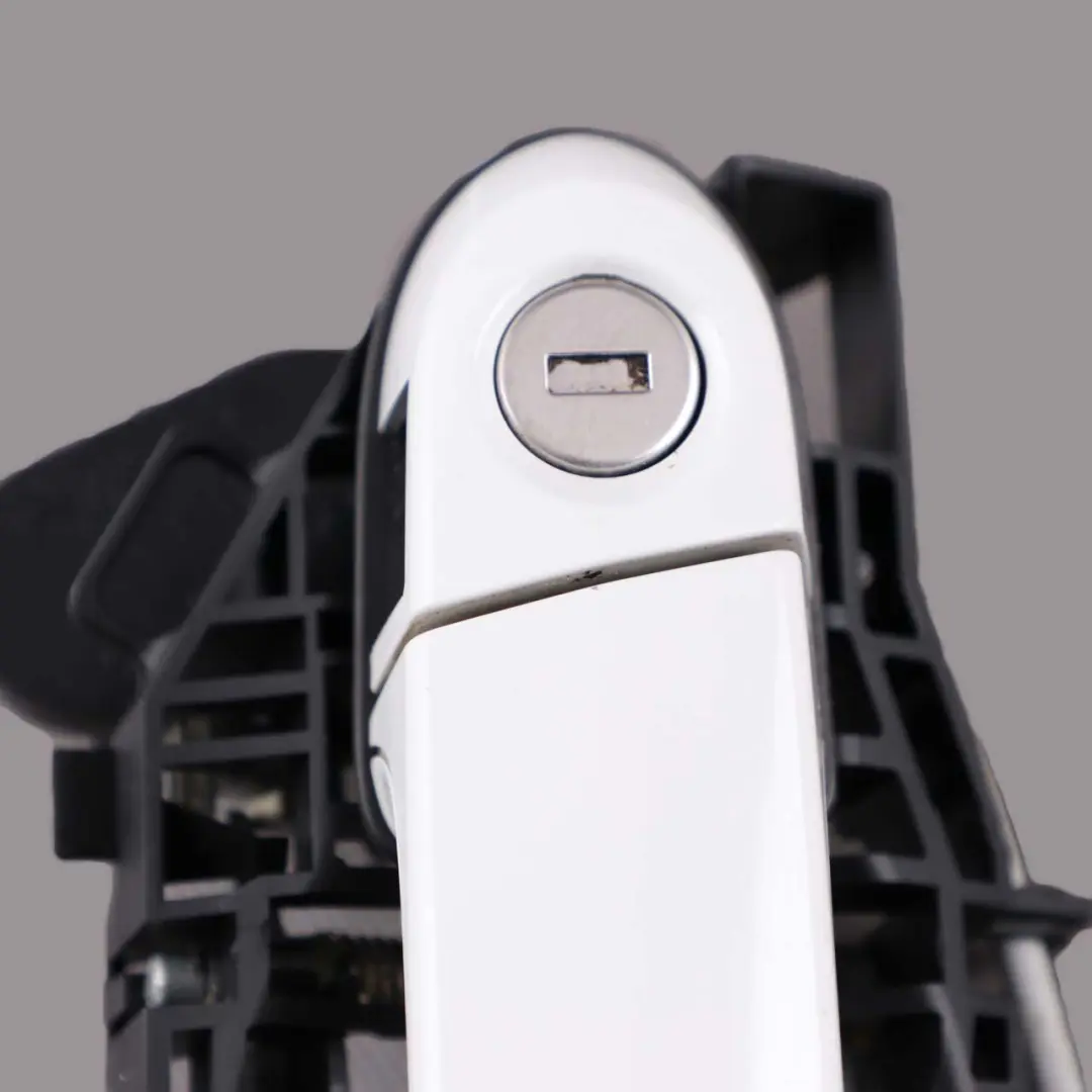 Grab Handle Front Right O/S Door Alpinweiss 3 - 300 White to BMW 4 F32 F33 F82 M4 with Part number 0445184 BMW 4 F32 F33 F82 M4 Grab Handle Front Right O/S Door Alpinweiss 3 - 300 White - SKU rhd-7290116-AW1 - Part number 0445184