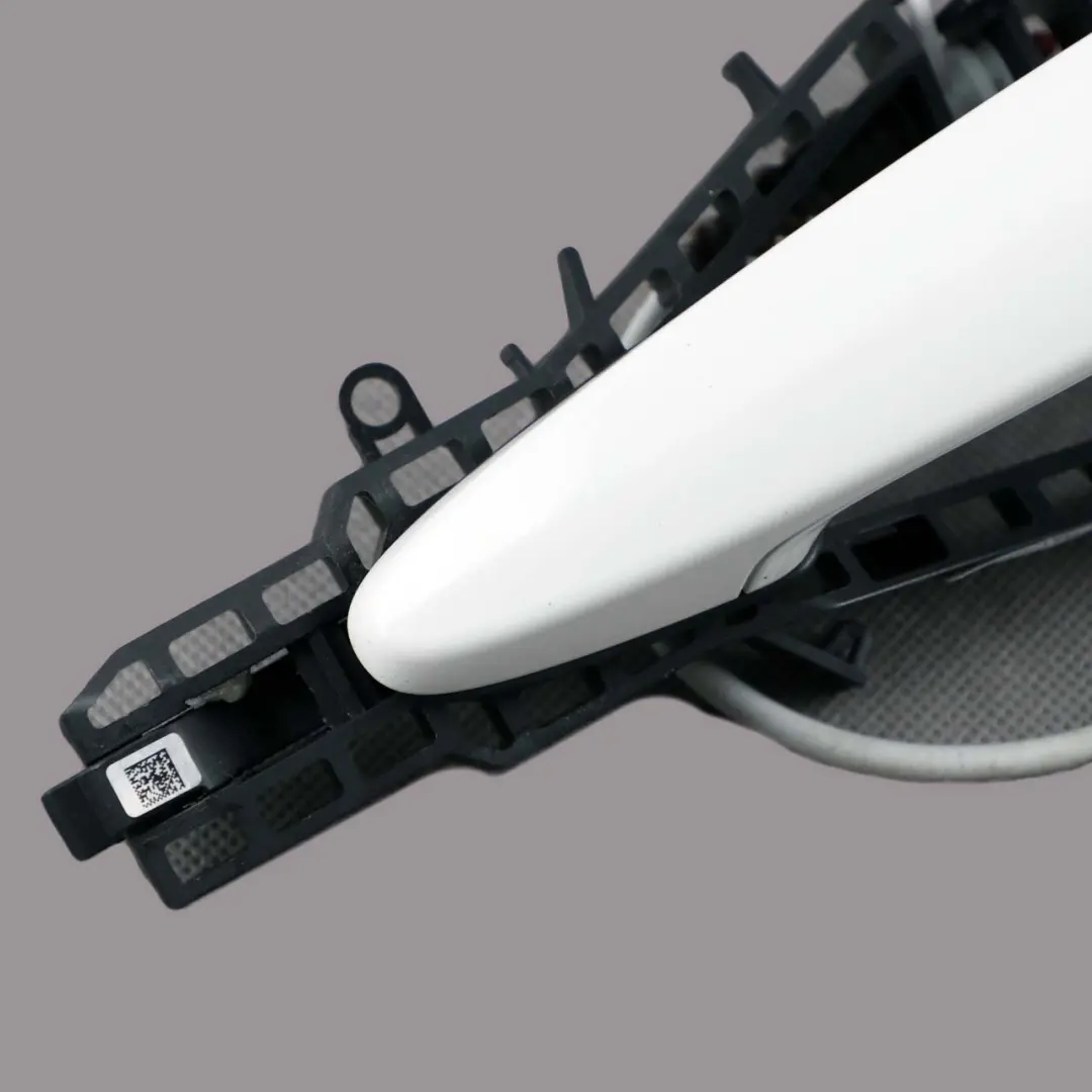 Grab Handle Front Right O/S Door Alpinweiss 3 - 300 White to BMW 4 F32 F33 F82 M4 with Part number 0445184 BMW 4 F32 F33 F82 M4 Grab Handle Front Right O/S Door Alpinweiss 3 - 300 White - SKU rhd-7290116-AW1 - Part number 0445184