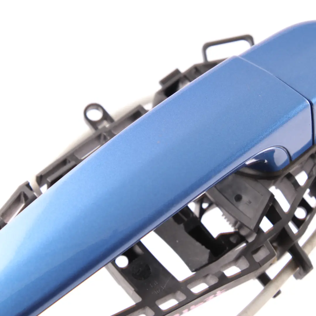 Poignée Main Arrière Porte Droite Estorilblau Estoril Blue Metallic B45 pour BMW F36 à propos du numéro de pièce 7291413 BMW F36 Poignée Main Arrière Porte Droite Estorilblau Estoril Blue Metallic B45 - SKU 7291413-EB1 - Numéro de pièce 7291413