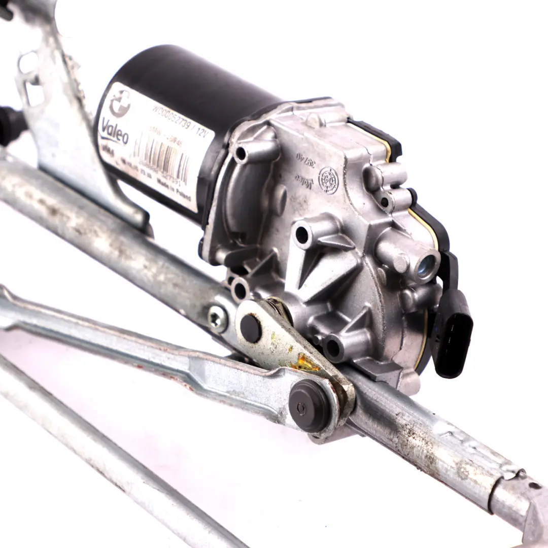 Front Linkage Wiper System With Motor Drive to BMW 2 Series F45 F46 with Part number 7301046 BMW 2 Series F45 F46 Front Linkage Wiper System With Motor Drive - SKU rhd-7301046 - Part number 7301046