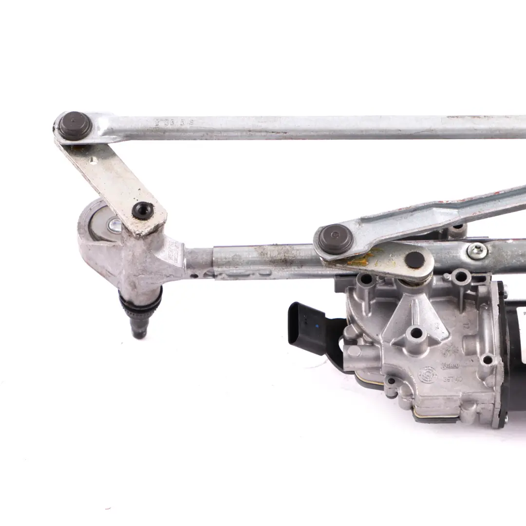 Front Linkage Wiper System With Motor Drive to BMW 2 Series F45 F46 with Part number 7301046 BMW 2 Series F45 F46 Front Linkage Wiper System With Motor Drive - SKU rhd-7301046 - Part number 7301046