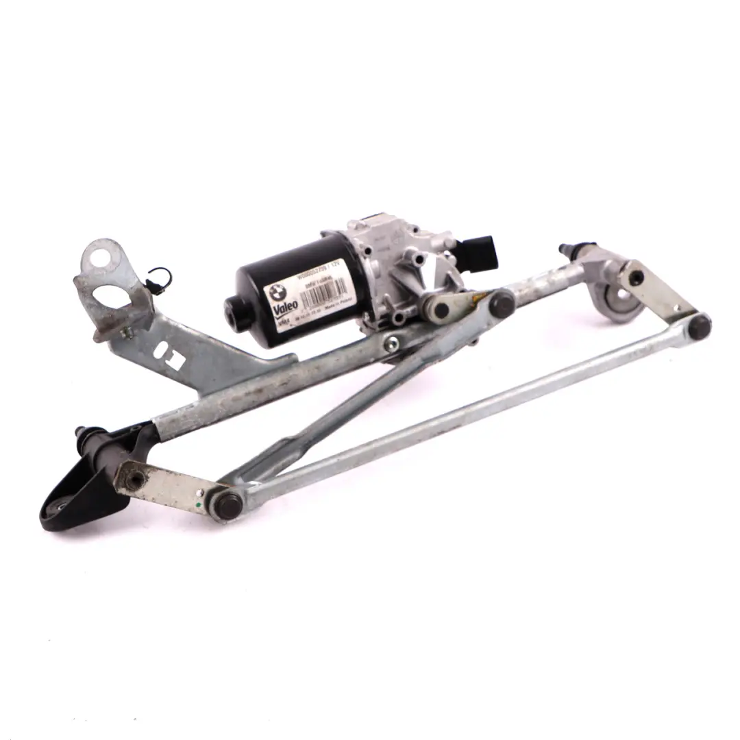 Front Linkage Wiper System With Motor Drive to BMW 2 Series F45 F46 with Part number 7301046 BMW 2 Series F45 F46 Front Linkage Wiper System With Motor Drive - SKU rhd-7301046 - Part number 7301046