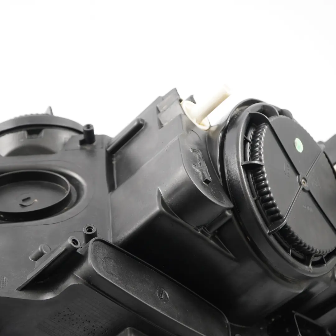 Headlight Halogen Light Lamp Front Right O/S Driver Side to BMW F22 F23 with Part number 7304468 BMW F22 F23 Headlight Halogen Light Lamp Front Right O/S Driver Side - SKU rhd-7304468 - Part number 7304468