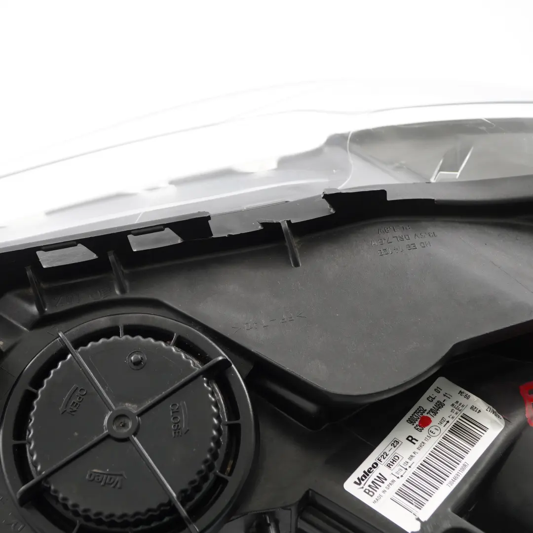 Headlight Halogen Light Lamp Front Right O/S Driver Side to BMW F22 F23 with Part number 7304468 BMW F22 F23 Headlight Halogen Light Lamp Front Right O/S Driver Side - SKU rhd-7304468 - Part number 7304468