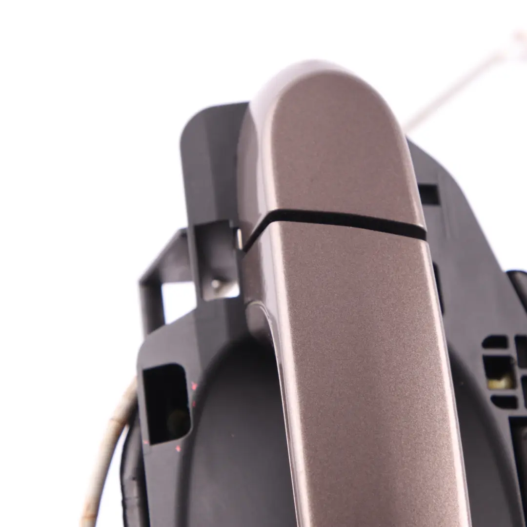 Grab Handle Front Left Door N/S Sparkling Bronze Metallic B06 to BMW X3 F25 with Part number 7319349 BMW X3 F25 Grab Handle Front Left Door N/S Sparkling Bronze Metallic B06 - SKU rhd-7319349-SPB - Part number 7319349