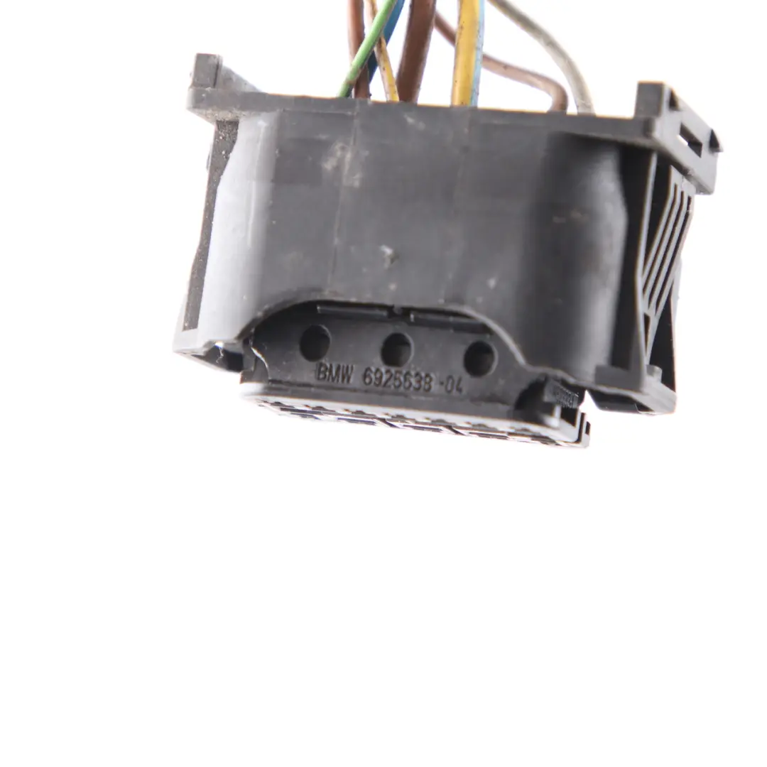 Bi-Xenon Headlamp Light Front Right O/S Plug Socket Wiring 6925638 to BMW F30 F31 with Part number 7338700 BMW F30 F31 Bi-Xenon Headlamp Light Front Right O/S Plug Socket Wiring 6925638 - SKU rhd-7338700-2 - Part number 7338700