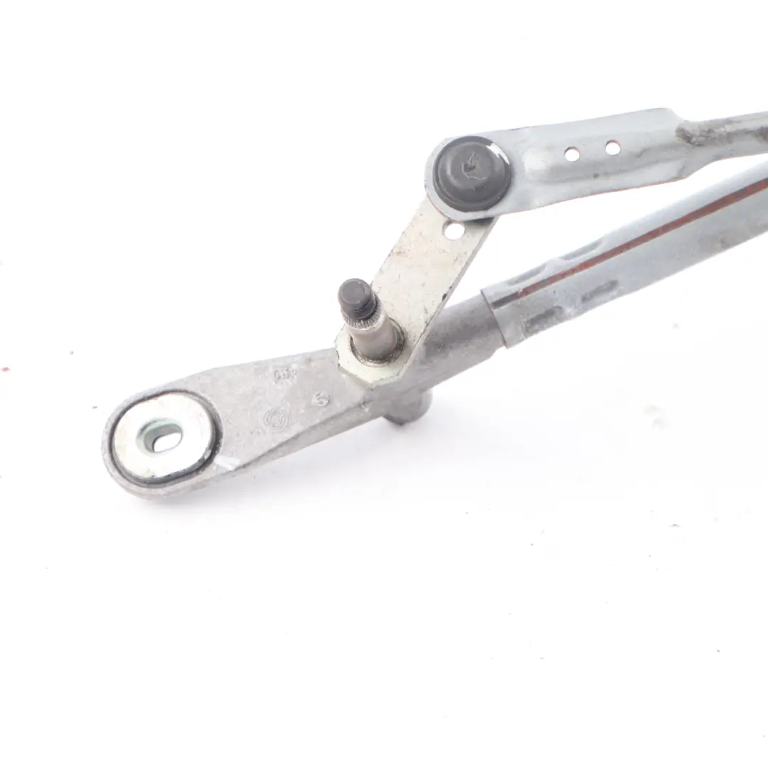 Wiper Linkage Mini Clubman F54 Wiper Mechanism Motor to with Part number 7354290 Wiper Linkage Mini Clubman F54 Wiper Mechanism Motor - SKU rhd-7354290 - Part number 7354290