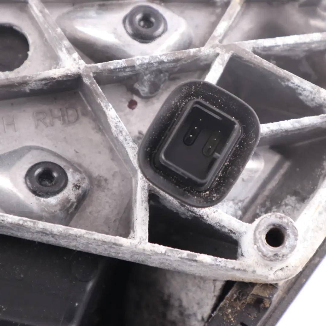 Wing Mirror Door Left N/S Outside 6 Pins Platinum Silver Metallic - C08 to BMW F46 with Part number 7421459 BMW F46 Wing Mirror Door Left N/S Outside 6 Pins Platinum Silver Metallic - C08 - SKU rhd-7421459-PSM - Part number 7421459