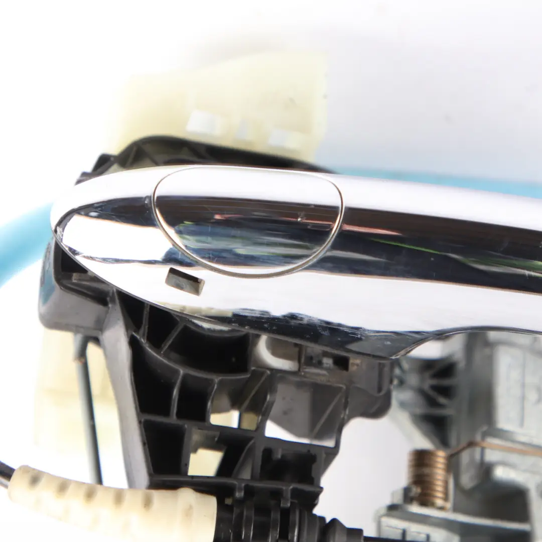 Grab Handle Mini F55 F56 F60 Outside Door Chrome Front Right O/S Carrier to with Part number 7434536 Grab Handle Mini F55 F56 F60 Outside Door Chrome Front Right O/S Carrier - SKU rhd-7434536-1 - Part number 7434536