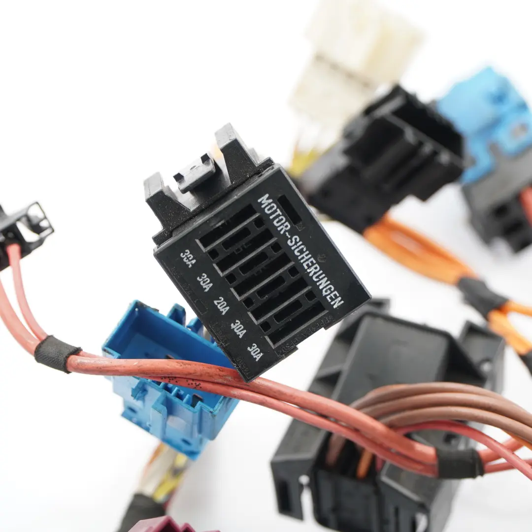 Wiring BMW E90 E91 E92 335i N54 Automatic Gearbox Loom Cable to Engine with Part number 7556390 Engine Wiring BMW E90 E91 E92 335i N54 Automatic Gearbox Loom Cable - SKU rhd-7556390 - Part number 7556390