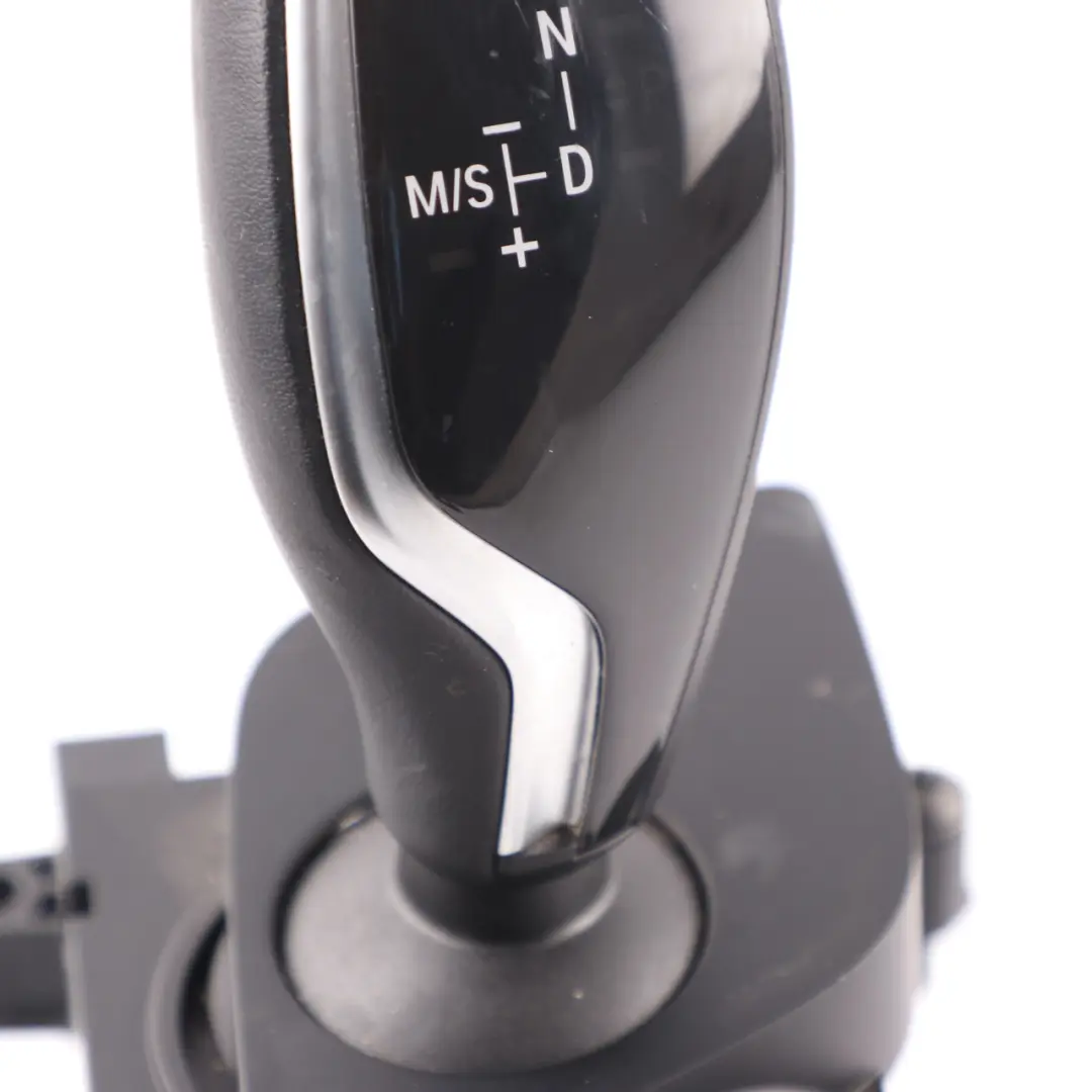 Selector BMW G30 G31 G32 GT Gearshift Switch Stick Knob Automatic to Gear with Part number 7947692 Gear Selector BMW G30 G31 G32 GT Gearshift Switch Stick Knob Automatic - SKU rhd-7947692 - Part number 7947692