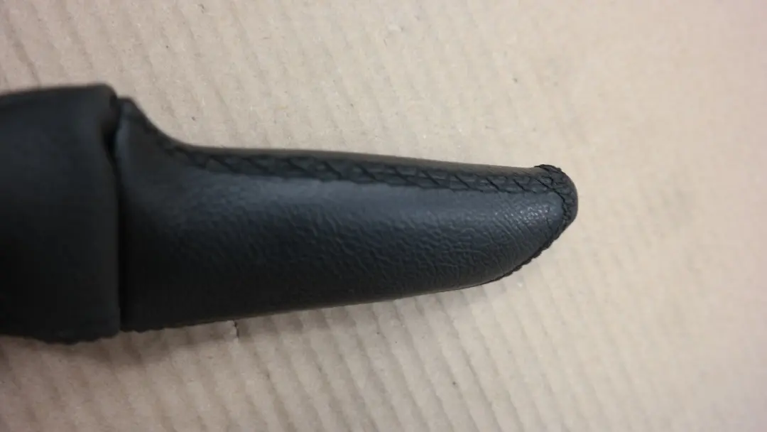 Handbrake Lever Cover Leather Black 9142745 to BMW 1 Series E81 E82 E87 E87N E88 with Part number 8036111 BMW 1 Series E81 E82 E87 E87N E88 Handbrake Lever Cover Leather Black 9142745 - SKU rhd-8036111 - Part number 8036111